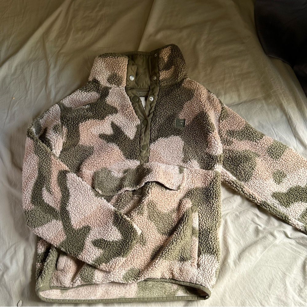 Billabong Camo adventure division Sherpa pullover